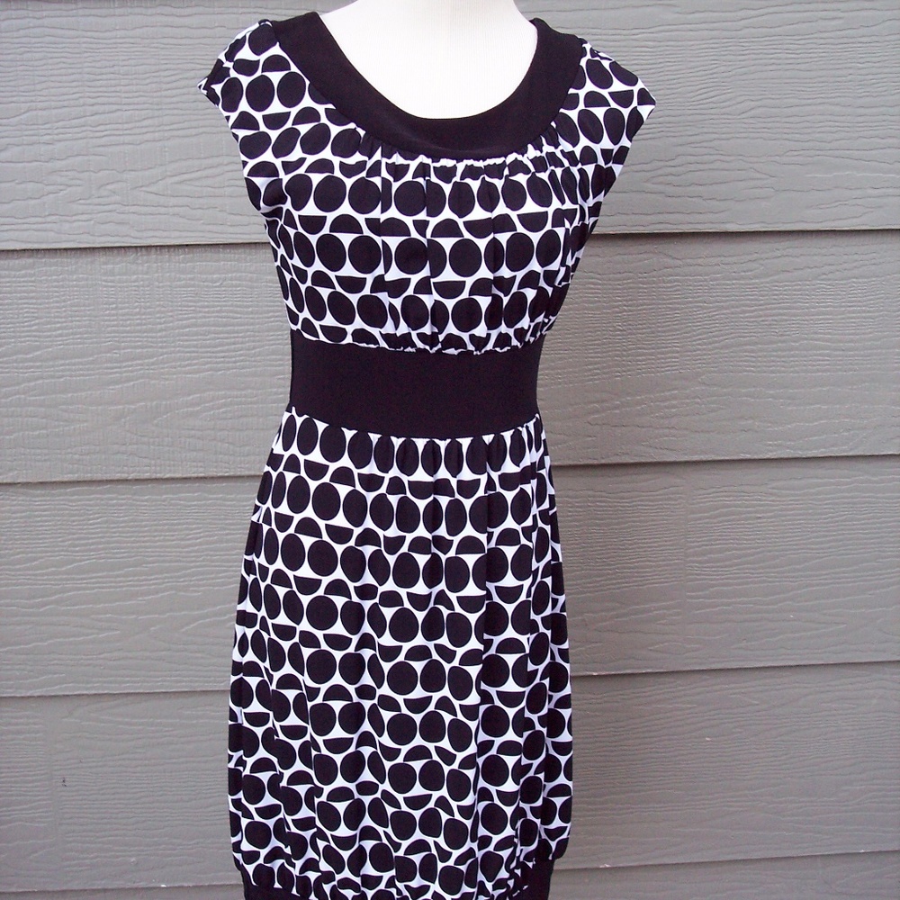 White House Black Market Cocktail Stretch Dress S